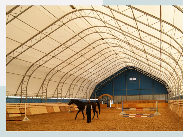 Строительство конных манежей в Чусовой