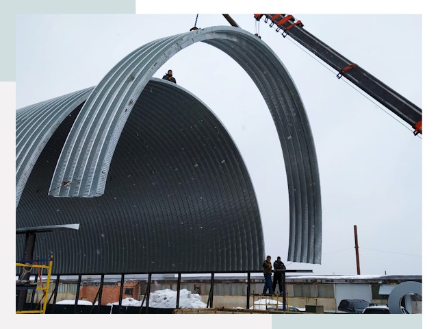 Полукруглые ангары в Чусовой